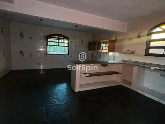 Casa com 1000m² 4 quartos e 3 banheiros, para alugar, no bairro Serra Grande em Niterói