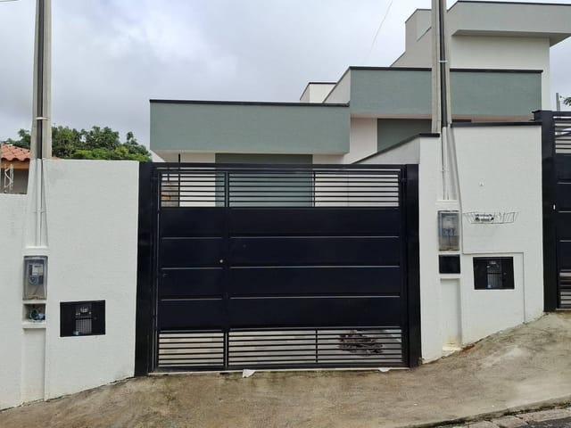 Casa com 125m² 2 quartos e 2 banheiros, à venda, no bairro São Gonçalo em Taubaté