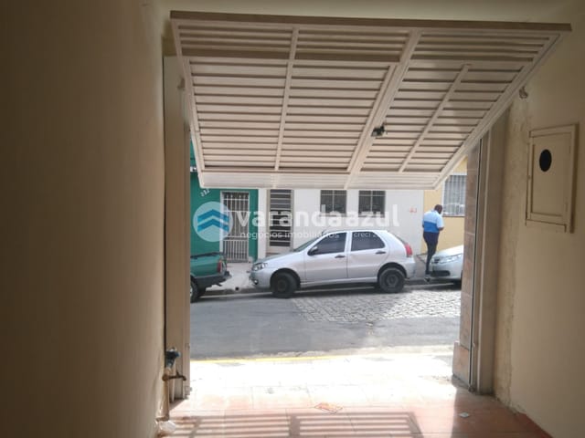 Casa 3 quartos e 2 banheiros, à venda, no bairro Centro em Mogi das Cruzes