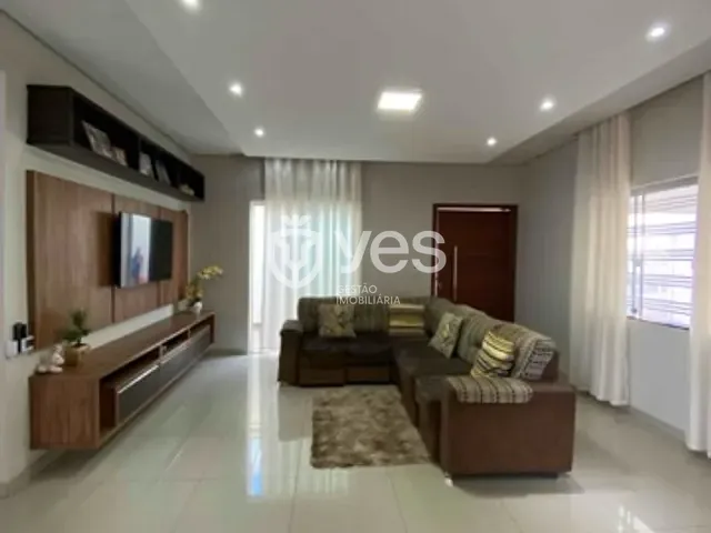 Casa com 360m² 3 quartos e 4 banheiros, à venda, no bairro Jardim das Primaveras em Araxá