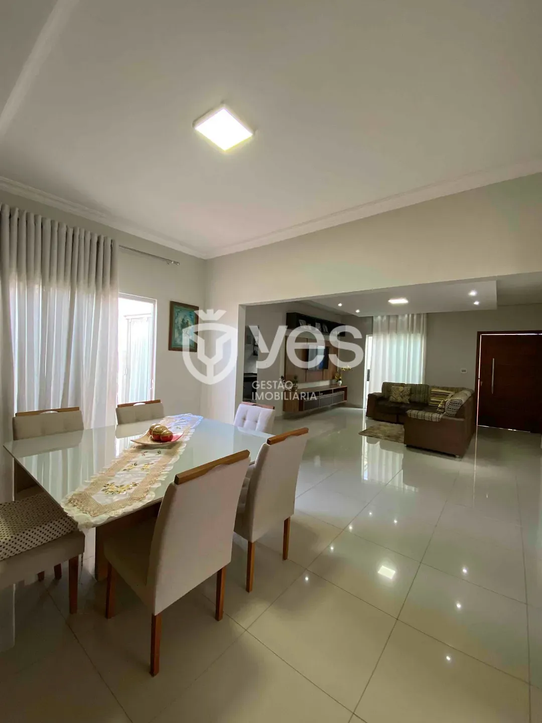 Casa, 3 quartos, 178 m² - Foto 1