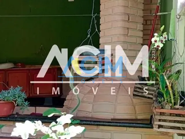 Casa com 250m², à venda, no bairro Jardim Imperial em Jaguariúna