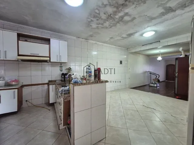 Casa 3 quartos e 2 banheiros, à venda, no bairro Vila Natal em Mogi das Cruzes