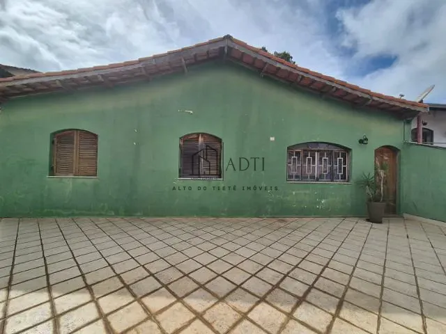 Casa 3 quartos e 2 banheiros, à venda, no bairro Vila Natal em Mogi das Cruzes