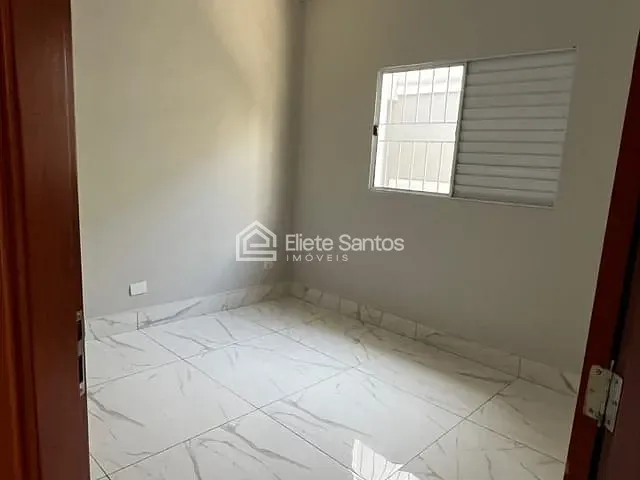 Casa com 150m² 3 quartos e 2 banheiros, à venda, no bairro Parque Universitário em Americana