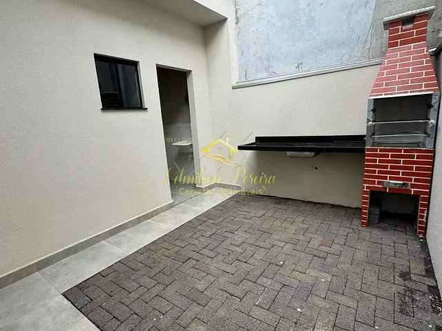 Casa com 125m² 3 quartos e 2 banheiros, à venda, no bairro Jardim das Palmeiras em Londrina