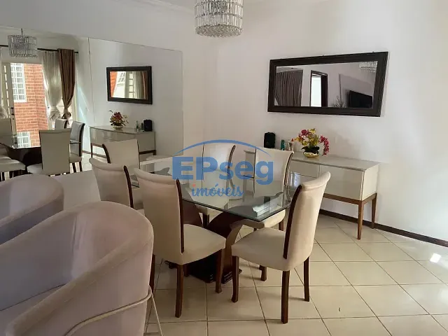 Casa com 350m² 4 quartos e 5 banheiros, à venda, no bairro Jardim São Tomás em Londrina