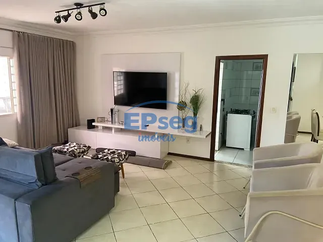 Casa com 350m² 4 quartos e 5 banheiros, à venda, no bairro Jardim São Tomás em Londrina