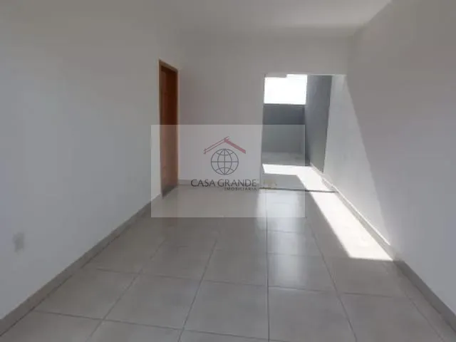 Casa 3 quartos e 2 banheiros, para alugar, no bairro Campo Belo em Rolândia