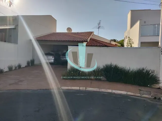 Casa com 270m² 3 quartos e 3 banheiros, à venda, no bairro Jardim dos Flamboyants em Araraquara