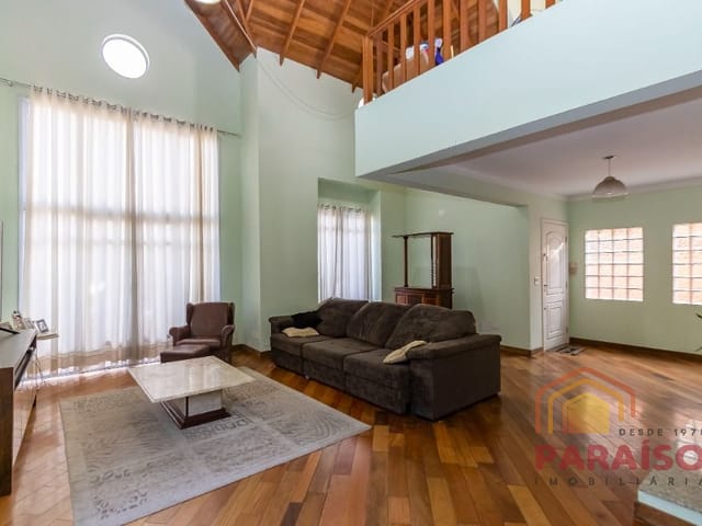 Casa com 456m² 3 quartos e 6 banheiros, à venda, no bairro Abranches em Curitiba