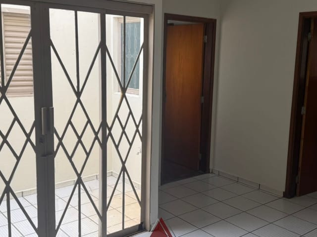 Casa com 250m² 3 quartos e 2 banheiros, para alugar, no bairro Jardim Doutor Antônio Petráglia em Franca