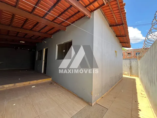 Casa com 161m² 2 quartos e 1 banheiro, à venda, no bairro Alto Paraiso em Araçuaí