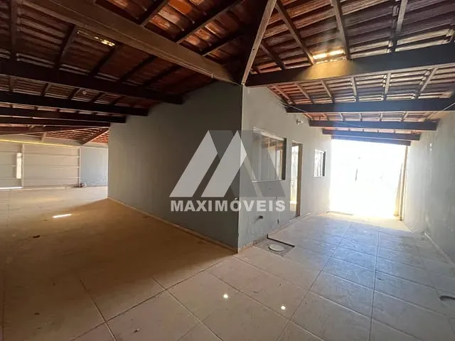 Casa com 161m² 2 quartos e 1 banheiro, à venda, no bairro Alto Paraiso em Araçuaí