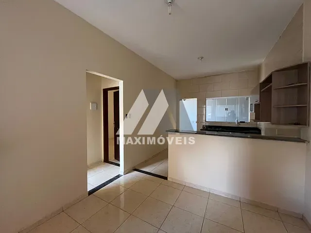Casa com 161m² 2 quartos e 1 banheiro, à venda, no bairro Alto Paraiso em Araçuaí
