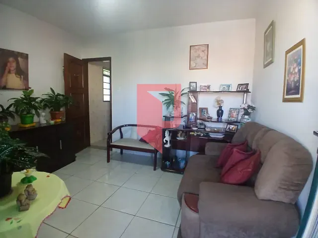 Casa com 324m² 4 quartos e 3 banheiros, à venda, no bairro Caiçaras em Belo Horizonte