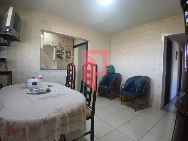 Casa com 324m² 4 quartos e 3 banheiros, à venda, no bairro Caiçaras em Belo Horizonte