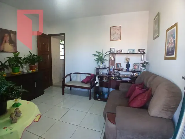 Casa com 324m² 4 quartos e 3 banheiros, à venda, no bairro Caiçaras em Belo Horizonte
