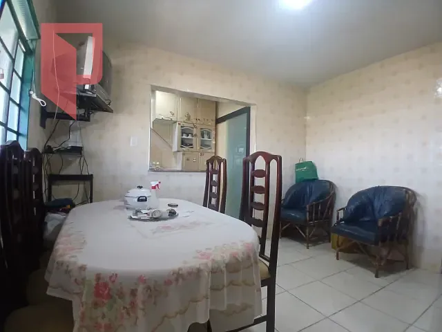 Casa com 324m² 4 quartos e 3 banheiros, à venda, no bairro Caiçaras em Belo Horizonte