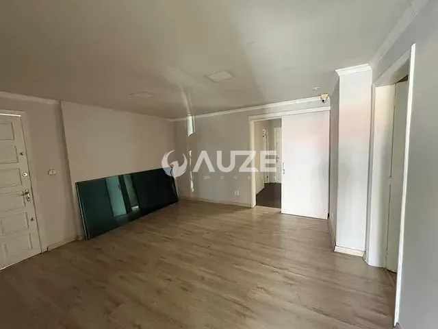 Casa com 365m², para alugar, no bairro Jardim das Américas em Curitiba