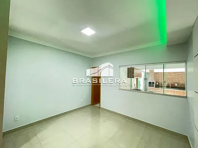 Casa com 180m² 3 quartos e 2 banheiros, à venda, no bairro Residencial Center Ville em Goiânia
