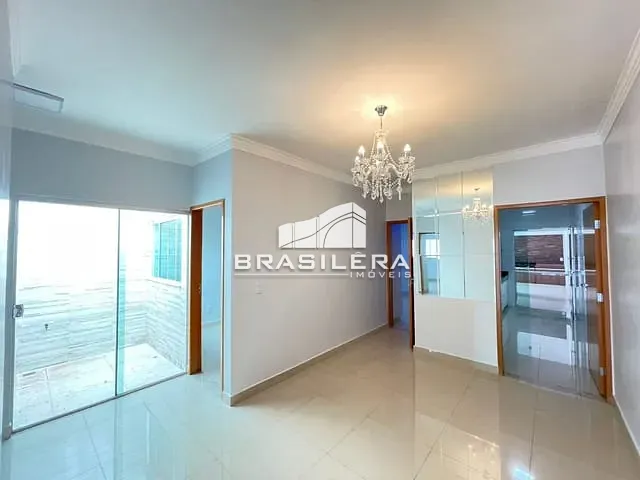 Casa com 180m² 3 quartos e 2 banheiros, à venda, no bairro Residencial Center Ville em Goiânia