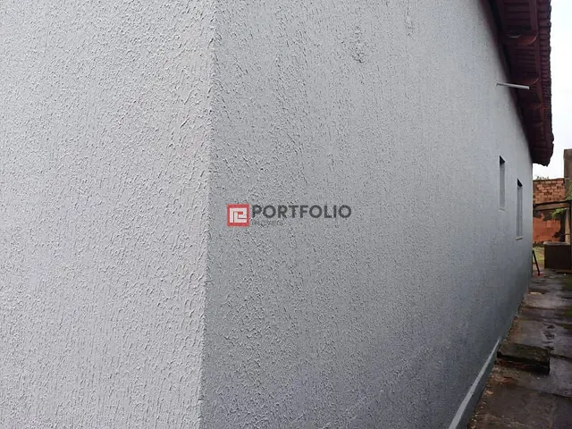 Casa 3 quartos e 1 banheiro, à venda, no bairro Residencial Village Garavelo em Aparecida de Goiânia