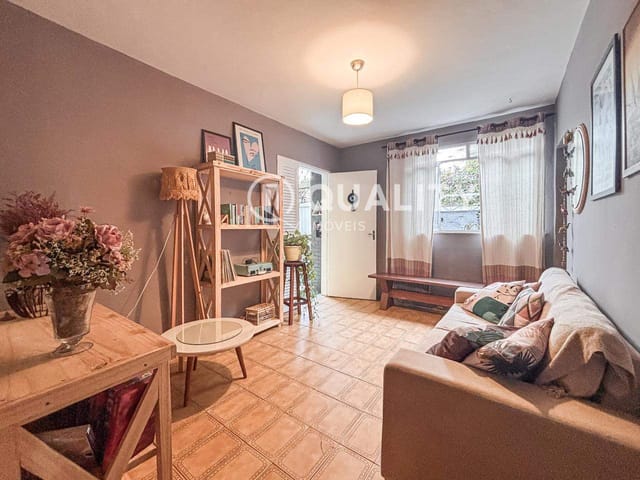Casa com 252m² 3 quartos e 2 banheiros, à venda, no bairro Vila Velha em Fortaleza