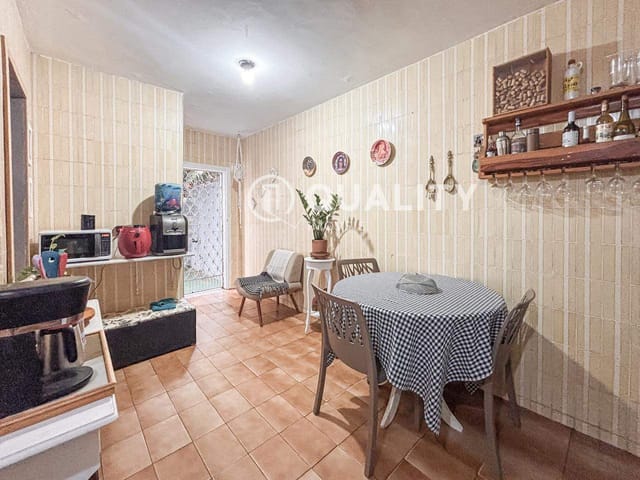 Casa com 252m² 3 quartos e 2 banheiros, à venda, no bairro Vila Velha em Fortaleza