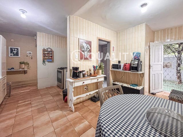 Casa com 252m² 3 quartos e 2 banheiros, à venda, no bairro Vila Velha em Fortaleza