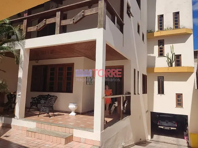 Casa 4 quartos e 6 banheiros, à venda, no bairro Castália em Itabuna