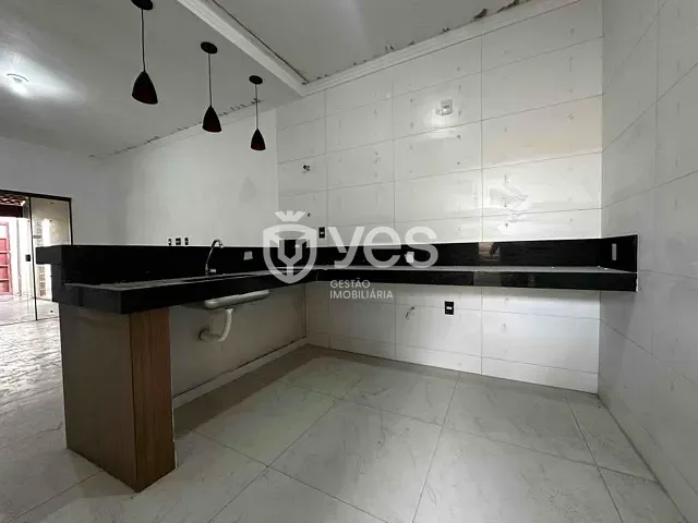 Casa com 120m² 2 quartos e 2 banheiros, à venda, no bairro Residencial Camuá em Araxá