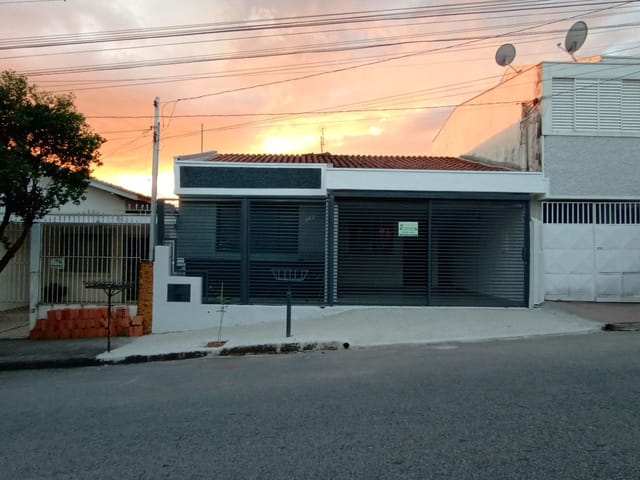 Casa com 200m² 3 quartos e 3 banheiros, à venda, no bairro Jardim São Paulo em São João da Boa Vista