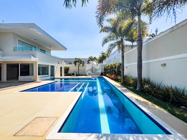 Casa com 862m² 5 quartos e 8 banheiros, à venda, no bairro Barra da Tijuca em Rio de Janeiro