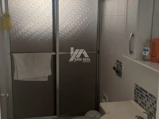 Casa com 523m² 3 quartos e 2 banheiros, à venda, no bairro Uvaranas em Ponta Grossa