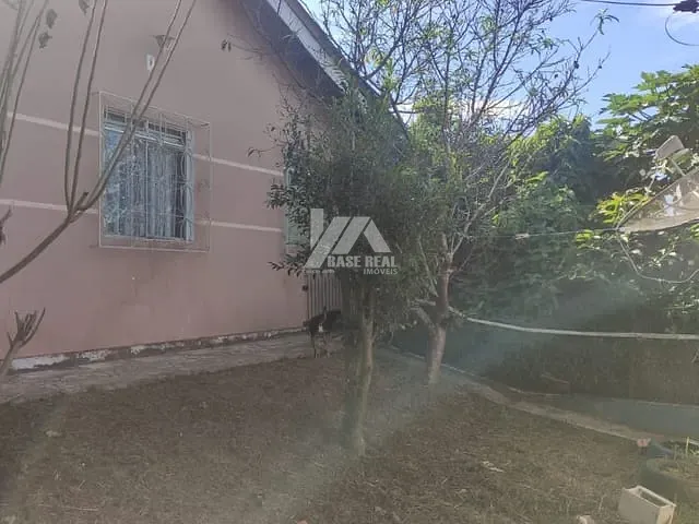 Casa com 523m² 3 quartos e 2 banheiros, à venda, no bairro Uvaranas em Ponta Grossa