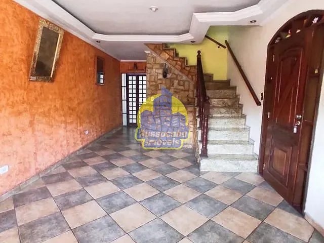 Casa com 305m² 3 quartos e 3 banheiros, à venda, no bairro Jardim Bussocaba City em Osasco