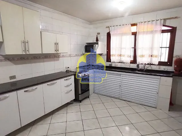 Casa com 305m² 3 quartos e 3 banheiros, à venda, no bairro Jardim Bussocaba City em Osasco