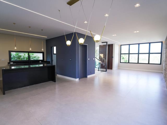 Casa com 274m² 4 quartos e 4 banheiros, à venda, no bairro Fazenda Rodeio em Mogi das Cruzes