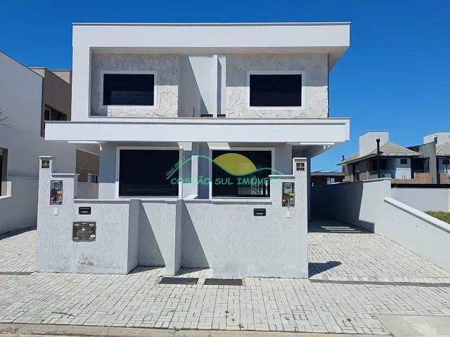 Casa com 180m² 3 quartos e 4 banheiros, à venda, no bairro Campeche em Florianópolis