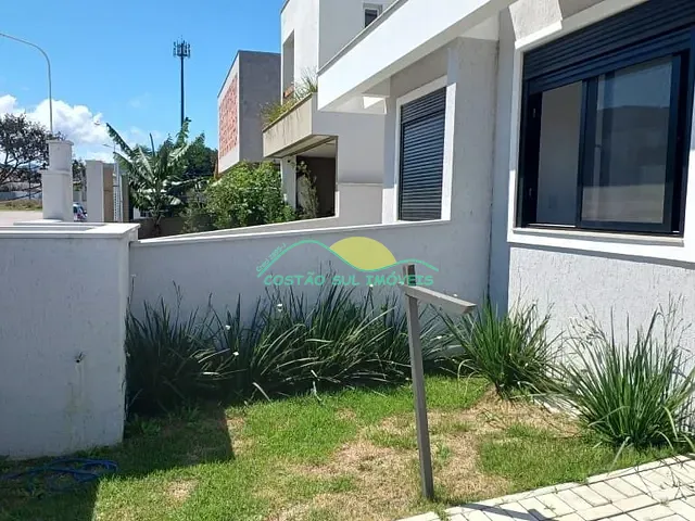 Casa com 180m² 3 quartos e 4 banheiros, à venda, no bairro Campeche em Florianópolis