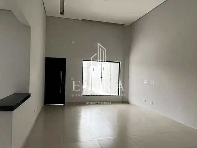 Casa com 250m² 3 quartos e 2 banheiros, à venda, no bairro Jardim dos Manacás em Santa Bárbara D'Oeste