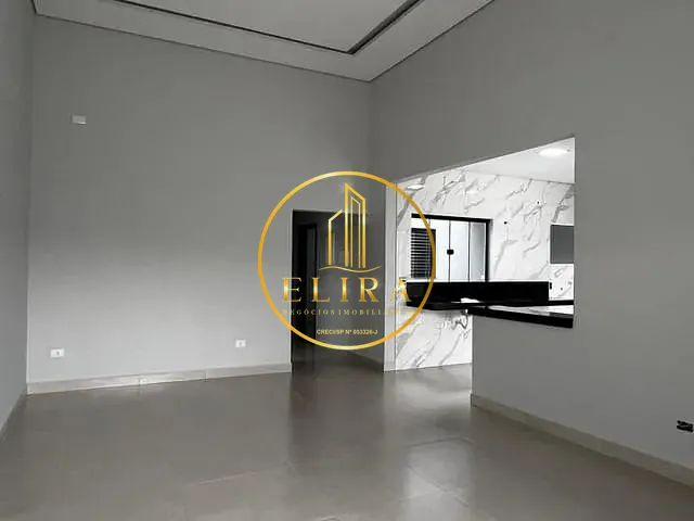 Casa com 250m² 3 quartos e 2 banheiros, à venda, no bairro Jardim dos Manacás em Santa Bárbara D'Oeste