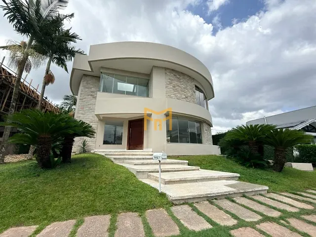 Casa 4 quartos e 7 banheiros, à venda, no bairro Parque Verde em Belém