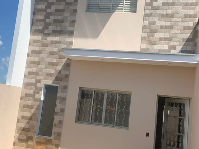Foto do Casa - Casa residencial para Venda
Jardim dos Ipês, Guaxupé
2 dormitórios, 1 sala, 2 banheiros, 1 vaga
74,00 m² construída, 100,00 m² total | Guaxupé Imóveis Ltda