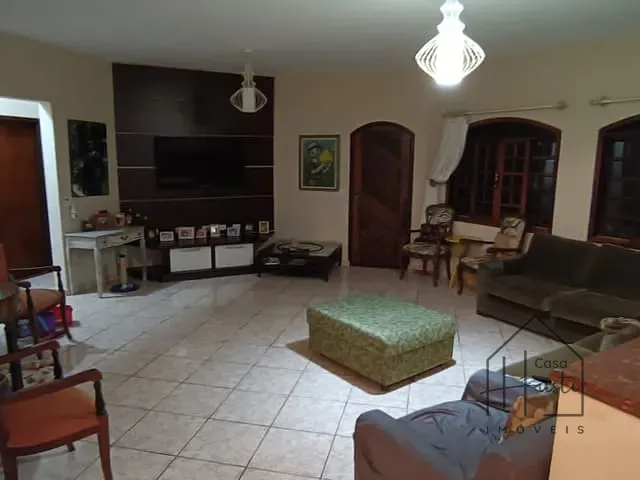 Casa com 982m² 3 quartos e 4 banheiros, à venda, no bairro Chácara Tropical (Caucaia do Alto) em Cotia