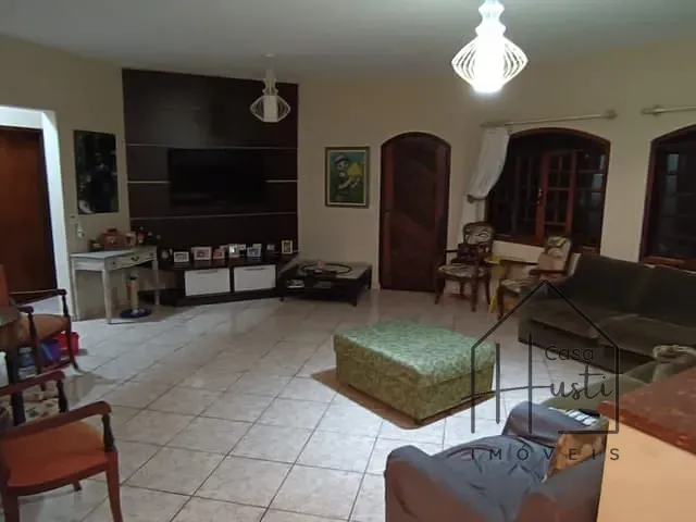 Casa com 982m² 3 quartos e 4 banheiros, à venda, no bairro Chácara Tropical (Caucaia do Alto) em Cotia