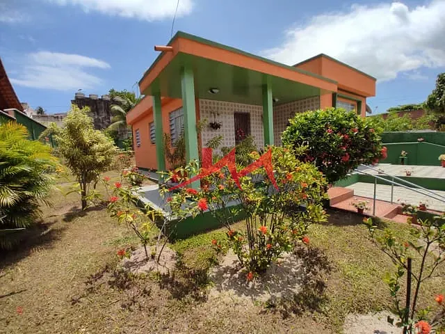 Casa com 525m² 2 quartos e 1 banheiro, à venda, no bairro Laranjal em São Gonçalo