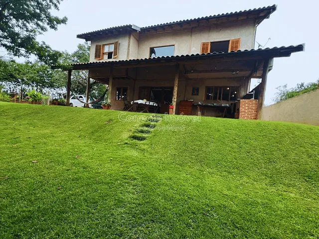 Casa com 600m² 3 quartos e 2 banheiros, à venda, no bairro Núcleo Urbano Parque Ana Helena em Jaguariúna