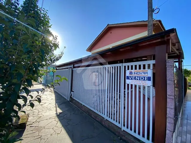 Casa com 140m² 4 quartos e 2 banheiros, à venda, no bairro Alesgut em Teutônia
